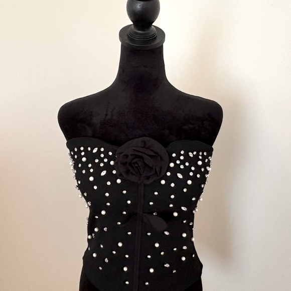 V🖤I🖤P. TOP - Picture 4 of 7